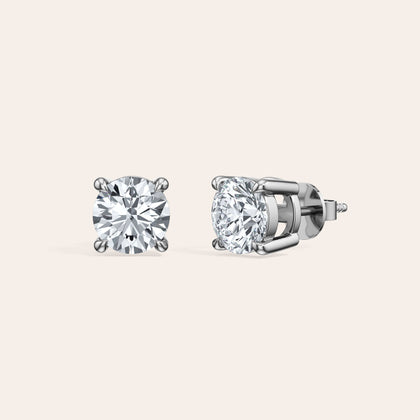 The Lumière Stud 1 CT close-up detail 2 - 14K White Gold lab-grown diamond